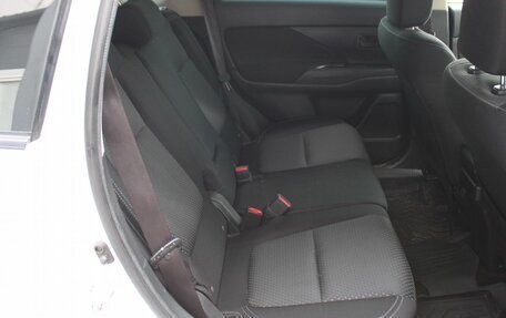 Mitsubishi Outlander III рестайлинг 3, 2019 год, 2 019 000 рублей, 17 фотография