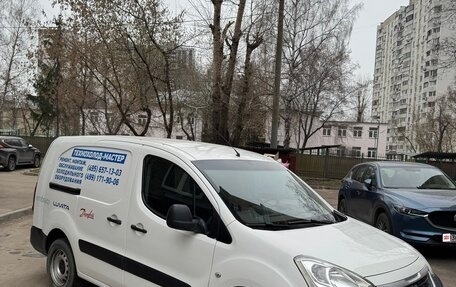 Peugeot Partner II рестайлинг 2, 2016 год, 980 000 рублей, 2 фотография