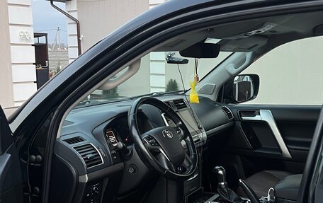 Toyota Land Cruiser Prado 150 рестайлинг 2, 2020 год, 5 700 000 рублей, 10 фотография