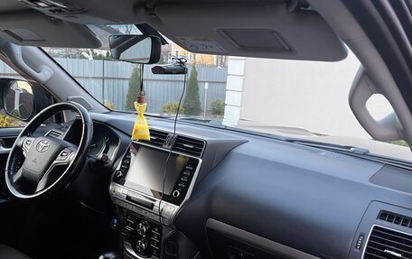 Toyota Land Cruiser Prado 150 рестайлинг 2, 2020 год, 5 700 000 рублей, 14 фотография