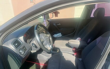 Volkswagen Polo VI (EU Market), 2013 год, 700 000 рублей, 4 фотография