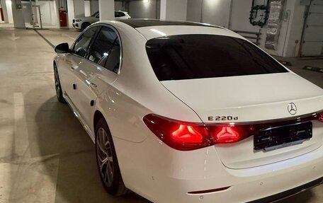 Mercedes-Benz E-Класс, 2024 год, 6 800 000 рублей, 7 фотография