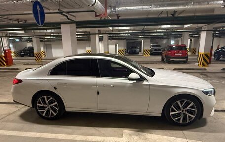 Mercedes-Benz E-Класс, 2024 год, 6 800 000 рублей, 4 фотография