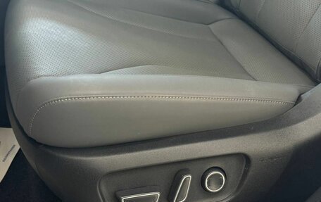 Toyota RAV4, 2025 год, 4 799 000 рублей, 10 фотография