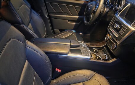 Mercedes-Benz GL-Класс, 2015 год, 3 200 000 рублей, 13 фотография