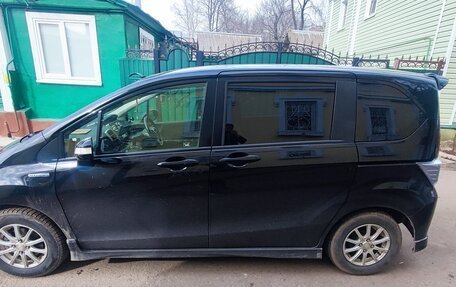 Honda Freed I, 2014 год, 1 490 000 рублей, 10 фотография