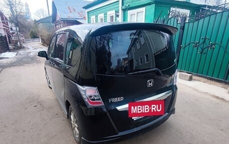 Honda Freed I, 2014 год, 1 490 000 рублей, 5 фотография