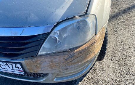 Renault Logan I, 2013 год, 260 000 рублей, 3 фотография