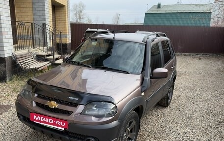 Chevrolet Niva I рестайлинг, 2018 год, 800 000 рублей, 2 фотография