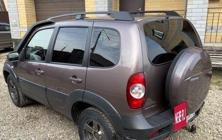 Chevrolet Niva I рестайлинг, 2018 год, 800 000 рублей, 3 фотография