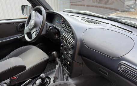 Chevrolet Niva I рестайлинг, 2018 год, 800 000 рублей, 11 фотография