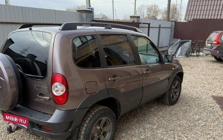Chevrolet Niva I рестайлинг, 2018 год, 800 000 рублей, 5 фотография