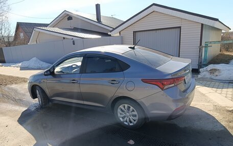 Hyundai Solaris II рестайлинг, 2017 год, 1 200 000 рублей, 4 фотография