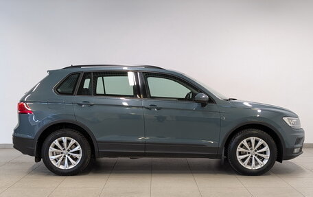 Volkswagen Tiguan II, 2020 год, 2 300 000 рублей, 21 фотография