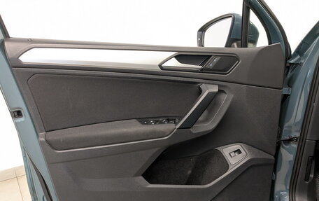 Volkswagen Tiguan II, 2020 год, 2 300 000 рублей, 26 фотография