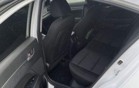 Hyundai Elantra VI рестайлинг, 2018 год, 1 510 000 рублей, 8 фотография