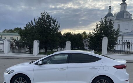 Hyundai Elantra VI рестайлинг, 2018 год, 1 510 000 рублей, 6 фотография