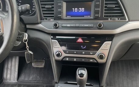 Hyundai Elantra VI рестайлинг, 2018 год, 1 510 000 рублей, 11 фотография