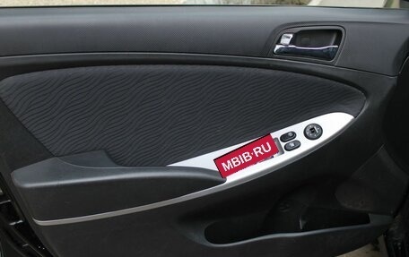 Hyundai Solaris II рестайлинг, 2013 год, 645 000 рублей, 8 фотография