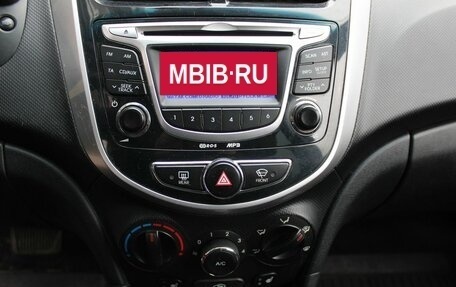 Hyundai Solaris II рестайлинг, 2013 год, 645 000 рублей, 13 фотография