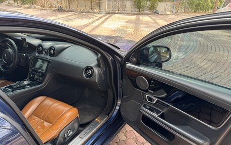 Jaguar XJ IV (X351), 2016 год, 2 850 000 рублей, 8 фотография