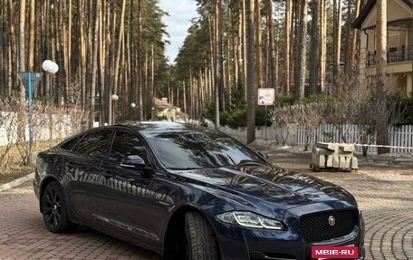 Jaguar XJ IV (X351), 2016 год, 2 850 000 рублей, 3 фотография