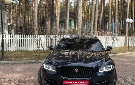 Jaguar XJ IV (X351), 2016 год, 2 850 000 рублей, 2 фотография
