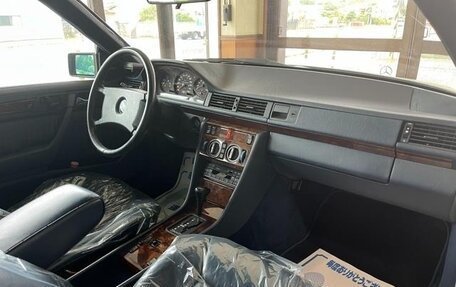 Mercedes-Benz W124, 1991 год, 6 430 000 рублей, 7 фотография