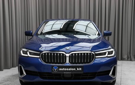 BMW 5 серия, 2020 год, 4 990 000 рублей, 2 фотография