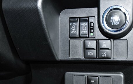 Toyota Tank I, 2019 год, 1 249 000 рублей, 26 фотография