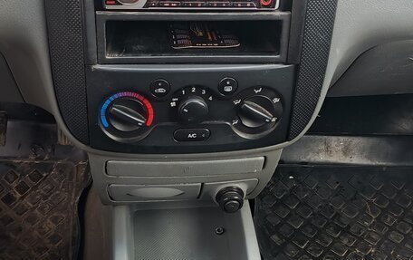 Chevrolet Aveo III, 2005 год, 270 000 рублей, 14 фотография