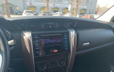 Toyota Fortuner II, 2019 год, 3 950 000 рублей, 6 фотография