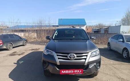 Toyota Fortuner II, 2019 год, 3 950 000 рублей, 2 фотография