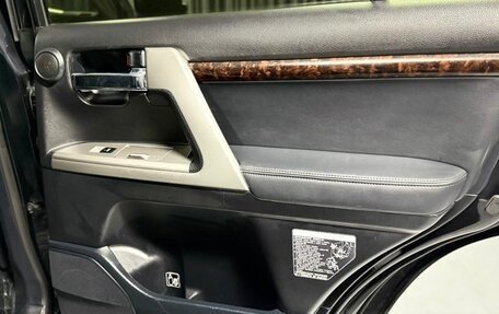 Toyota Land Cruiser 200, 2013 год, 4 500 000 рублей, 29 фотография