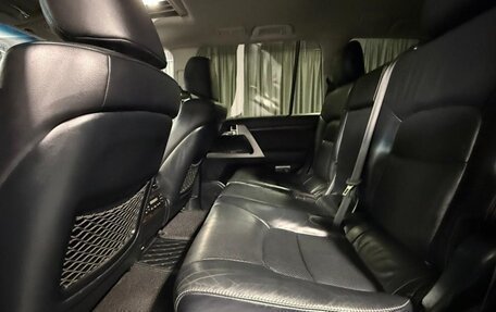 Toyota Land Cruiser 200, 2013 год, 4 500 000 рублей, 28 фотография