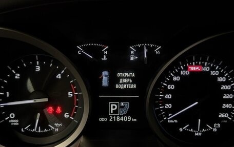 Toyota Land Cruiser 200, 2013 год, 4 500 000 рублей, 18 фотография