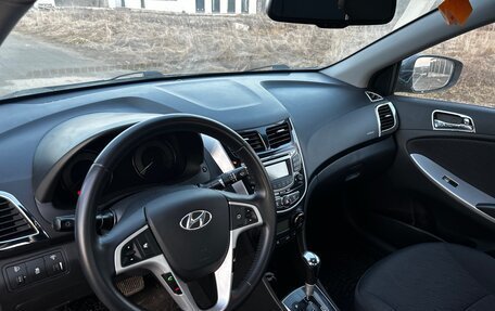 Hyundai Solaris II рестайлинг, 2013 год, 879 000 рублей, 6 фотография