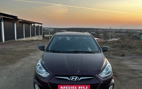 Hyundai Solaris II рестайлинг, 2013 год, 879 000 рублей, 2 фотография
