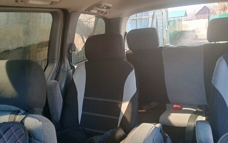 KIA Carnival III, 2000 год, 180 000 рублей, 7 фотография