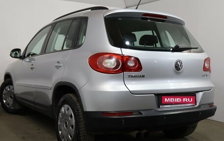 Volkswagen Tiguan I, 2010 год, 999 000 рублей, 6 фотография