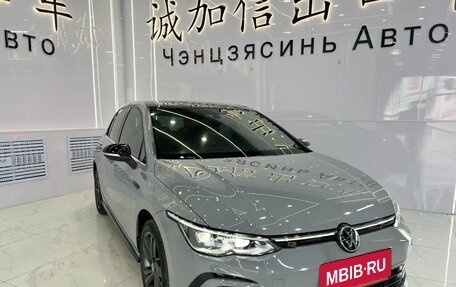 Volkswagen Golf VIII, 2021 год, 2 690 000 рублей, 2 фотография