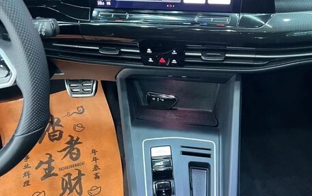 Volkswagen Golf VIII, 2021 год, 2 690 000 рублей, 12 фотография