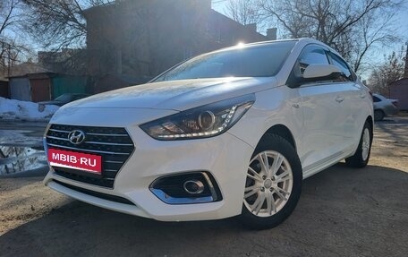 Hyundai Solaris II рестайлинг, 2018 год, 1 390 000 рублей, 1 фотография