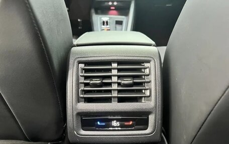 Volkswagen Golf VIII, 2021 год, 2 690 000 рублей, 14 фотография