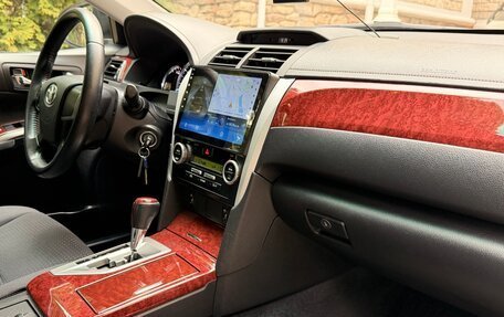 Toyota Camry, 2011 год, 1 650 000 рублей, 10 фотография