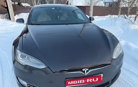 Tesla Model S I, 2015 год, 2 200 000 рублей, 1 фотография
