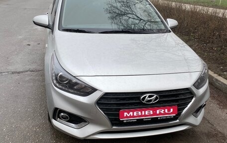 Hyundai Solaris II рестайлинг, 2017 год, 1 290 000 рублей, 1 фотография