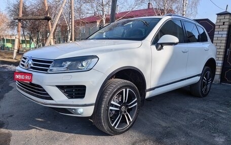 Volkswagen Touareg III, 2015 год, 2 850 000 рублей, 2 фотография