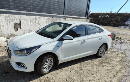 Hyundai Solaris II рестайлинг, 2017 год, 1 400 000 рублей, 1 фотография