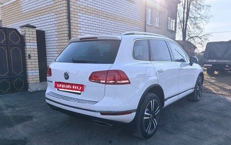 Volkswagen Touareg III, 2015 год, 2 850 000 рублей, 8 фотография